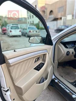 Ford Taurus